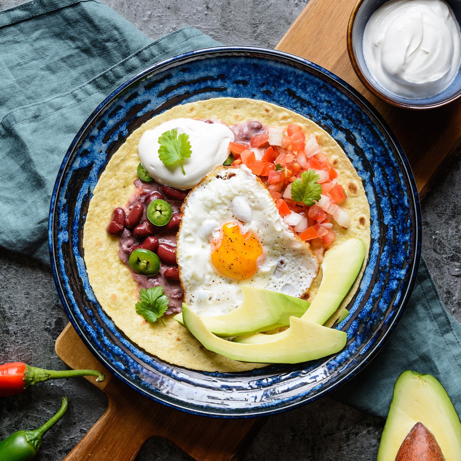 Quick & Easy Tostadas: Perfect with Chickpea Salad for a Fresh Meal 🌮